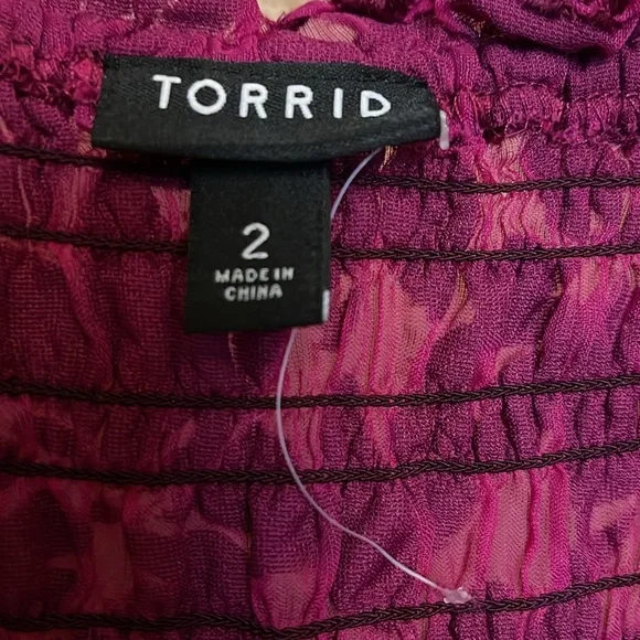 Velvet Burnout Torrid Size 2 Smocked TOP Sheer
Floral Sleeves Purple Wine Crop - Picture 9 of 17